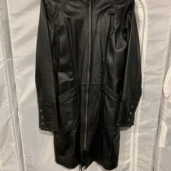 Danier long leather jacket - Picture 2 of 9